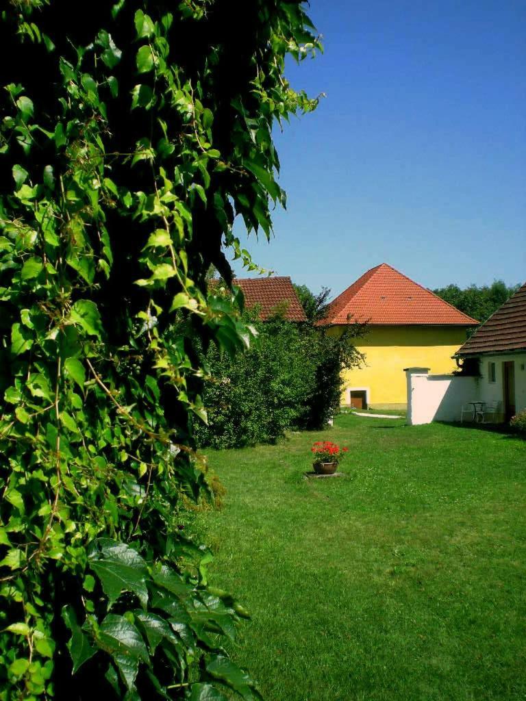 Skorianzhof Hotel Eberndorf Екстериор снимка