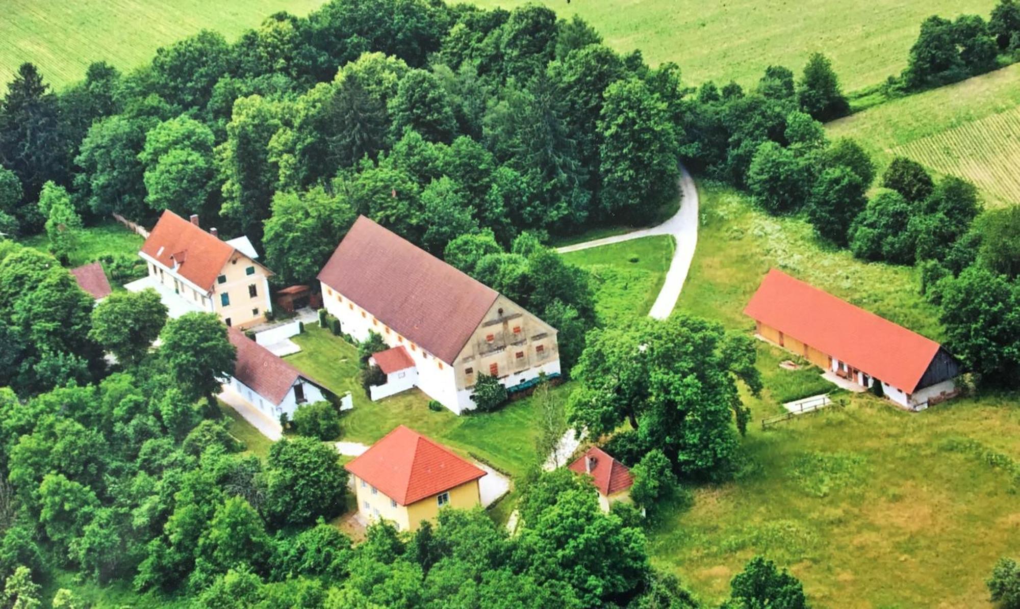 Skorianzhof Hotel Eberndorf Екстериор снимка